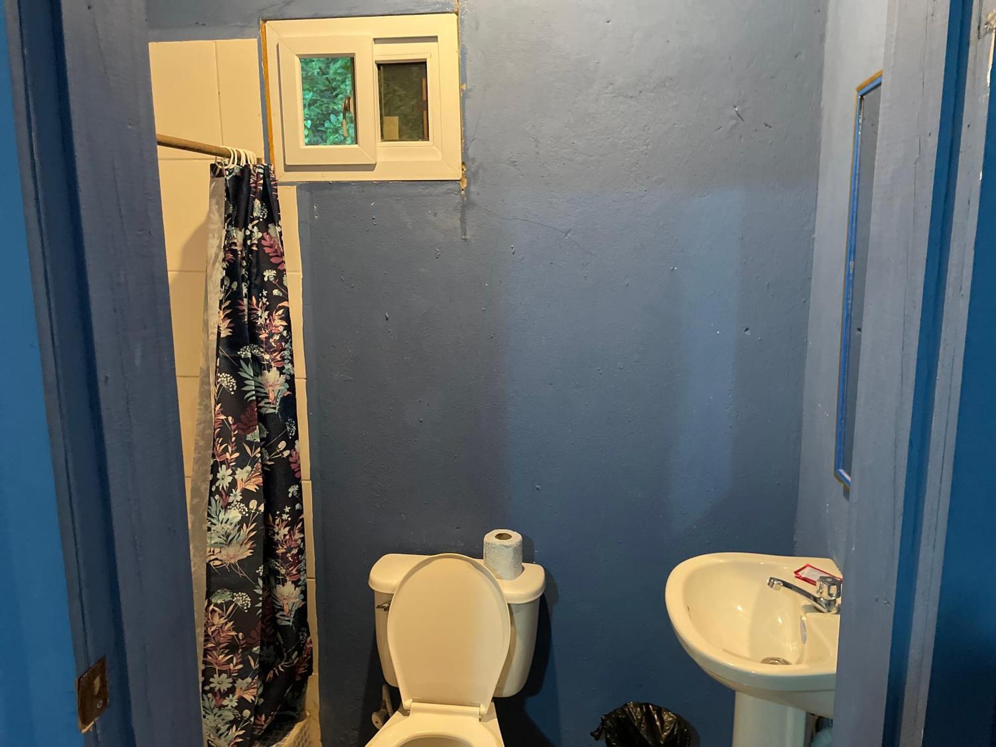 Airport Inn Roatan Eksteriør billede